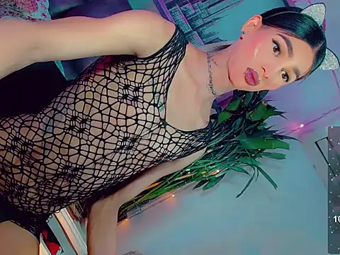 agathaferrer3 online show from March 28, 2026, 4:12 am