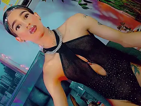 agathaferrer3 online show from April 15, 2026, 5:31 pm