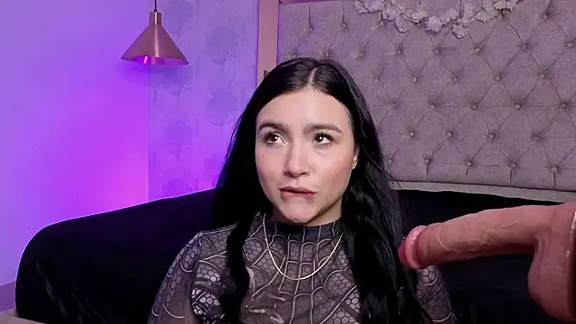 Snapshot of kylie_river chatting on April 19, 2026, 6:10 pm kylie river online show from April 19, 2026, 6:10 pm