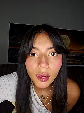 SweetiePixie online show from December 19, 2025, 1:01 am