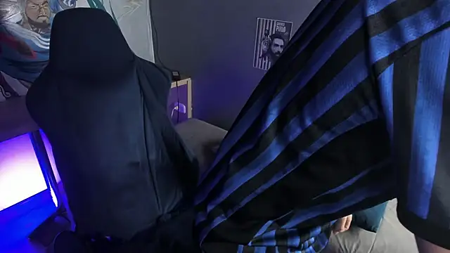 Snapshot of Criss_Adams chatting on January 12, 2026, 2:28 am Criss Adams online show from January 12, 2026, 2:28 am