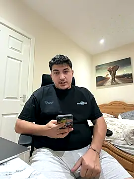 Juliann69Ramiro online show from December 16, 2025, 10:37 pm