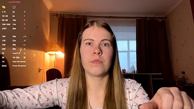 MaevAmy online show from December 20, 2025, 1:07 pm