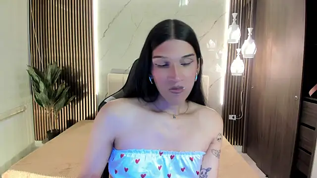 Snapshot of Bianca_baldwin_ chatting on December 13, 2025, 8:47 pm Bianca baldwin online show from December 13, 2025, 8:47 pm