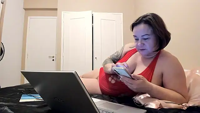 tantriquegirl06 online show from January 6, 2026, 7:50 pm