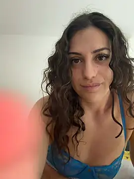 Snapshot of CoquineCharmeuse chatting on April 28, 2026, 12:21 pm CoquineCharmeuse online show from April 28, 2026, 12:21 pm