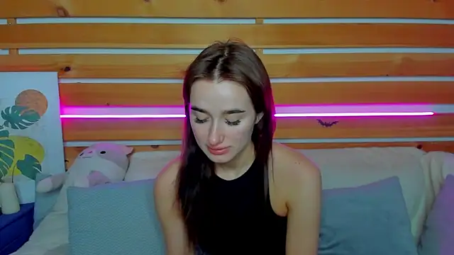 Snapshot of Evis_Dailyy chatting on December 19, 2025, 1:01 am Evis Dailyy online show from December 19, 2025, 1:01 am