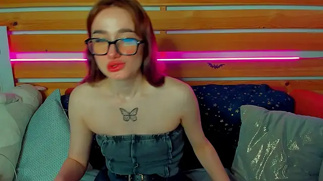 Snapshot of Evis_Dailyy chatting on January 15, 2026, 1:10 am Evis Dailyy online show from January 15, 2026, 1:10 am