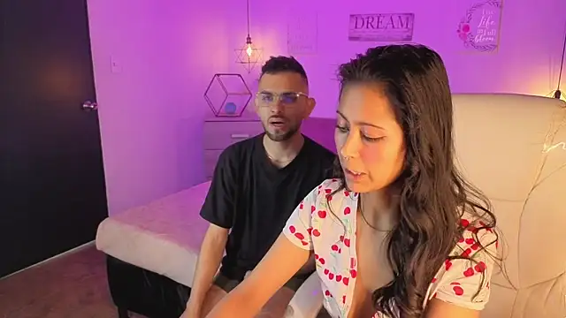 annie and ryan online show from December 19, 2025, 4:52 am