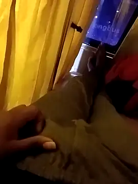 Snapshot of loki-king-143 chatting on February 14, 2026, 6:04 pm loki-king-143 online show from February 14, 2026, 6:04 pm