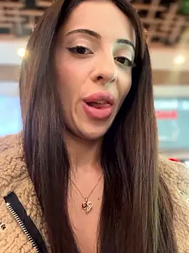 Snapshot of YeaLina chatting on January 9, 2026, 11:24 am YeaLina online show from January 9, 2026, 11:24 am