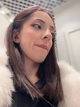 Snapshot of YeaLina chatting on January 15, 2026, 11:37 am YeaLina online show from January 15, 2026, 11:37 am