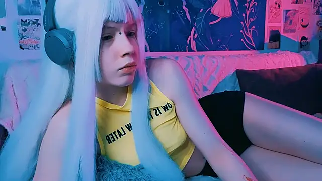 Snapshot of PeacchyPawss chatting on February 21, 2026, 7:59 pm PeacchyPawss online show from February 21, 2026, 7:59 pm