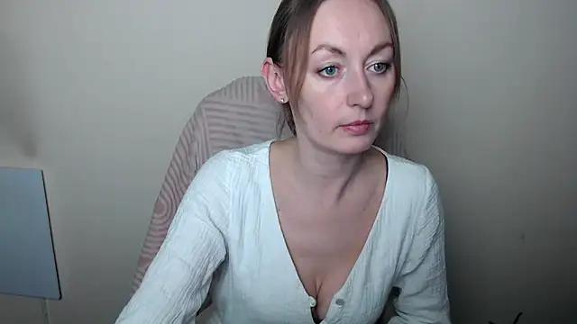 LiaSeass  online show from April 8, 2026, 12:16 pm