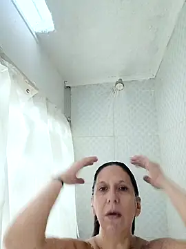 Snapshot of cari75 chatting on February 8, 2026, 9:18 pm cari75 online show from February 8, 2026, 9:18 pm