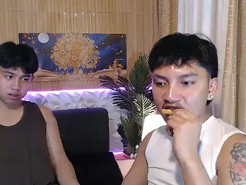 Snapshot of dylan_hardfucker chatting on December 22, 2025, 7:00 pm dylan hardfucker online show from December 22, 2025, 7:00 pm