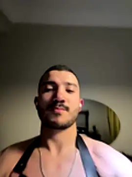 carloos593 online show from December 20, 2025, 7:54 pm