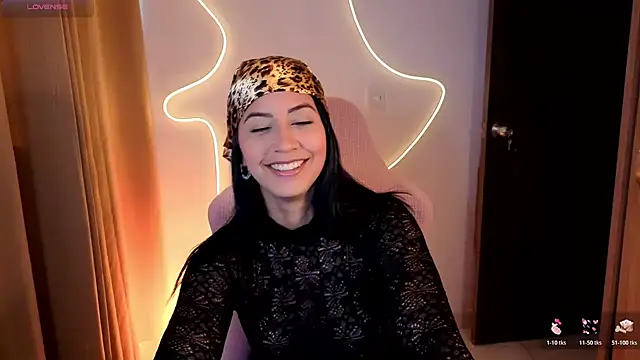 Snapshot of chloebum_ chatting on December 18, 2025, 2:23 pm chloebum online show from December 18, 2025, 2:23 pm