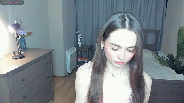 YvonneRobes online show from March 5, 2026, 8:27 pm