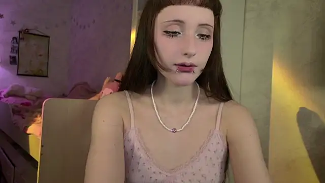 Snapshot of MiraJades chatting on April 25, 2026, 9:12 pm MiraJades online show from April 25, 2026, 9:12 pm