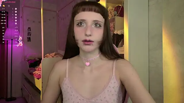 Snapshot of MiraJades chatting on May 16, 2026, 7:01 pm MiraJades online show from May 16, 2026, 7:01 pm
