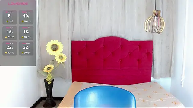 Snapshot of camila_vasquez_ chatting on December 19, 2025, 7:21 pm camila vasquez online show from December 19, 2025, 7:21 pm