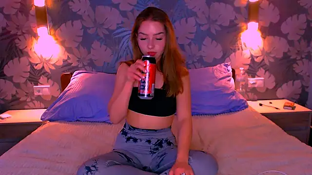 BitterPeach online show from April 20, 2026, 4:10 pm