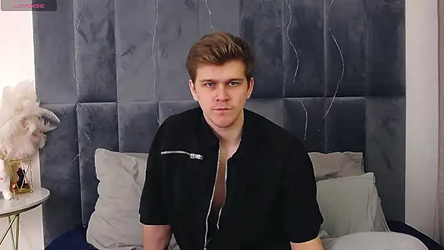 Snapshot of NickJohnas chatting on February 1, 2026, 4:11 am NickJohnas online show from February 1, 2026, 4:11 am