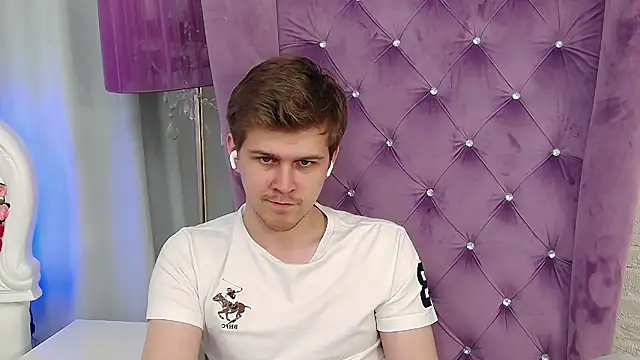 NickJohnas online show from April 18, 2026, 7:07 pm