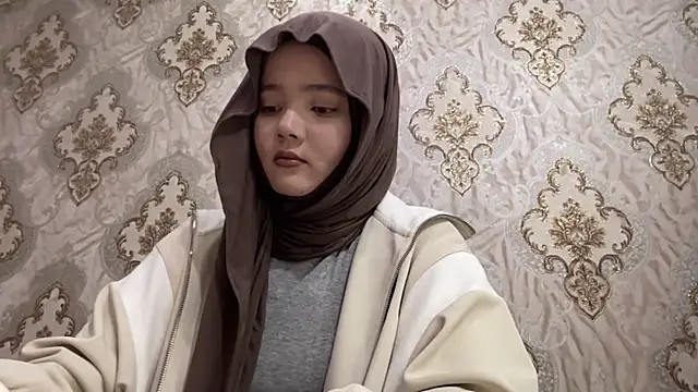 Katepleaurxo online show from December 14, 2025, 11:48 am