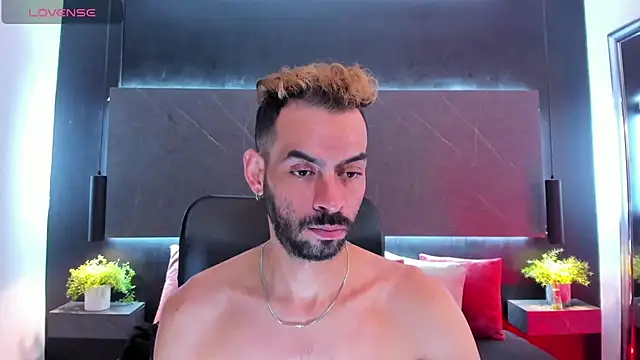 Snapshot of arcangel_harris chatting on March 18, 2026, 11:24 am arcangel harris online show from March 18, 2026, 11:24 am