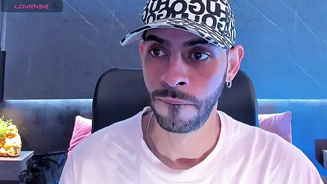 Snapshot of arcangel_harris chatting on April 15, 2026, 6:48 pm arcangel harris online show from April 15, 2026, 6:48 pm