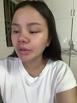 leo-kitty online show from April 16, 2026, 2:51 pm