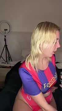 MonaNoire online show from January 8, 2026, 12:40 pm