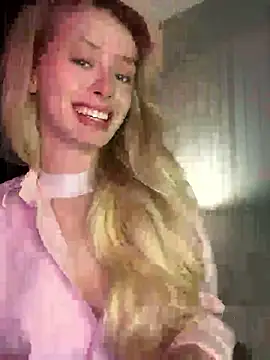 Snapshot of SunnyShiney chatting on January 16, 2026, 2:10 pm SunnyShiney online show from January 16, 2026, 2:10 pm