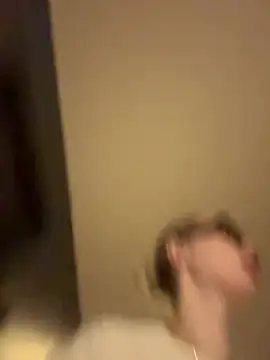 Snapshot of SunnyShiney chatting on February 1, 2026, 12:48 pm SunnyShiney online show from February 1, 2026, 12:48 pm