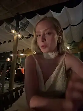 Snapshot of SunnyShiney chatting on February 13, 2026, 2:57 pm SunnyShiney online show from February 13, 2026, 2:57 pm