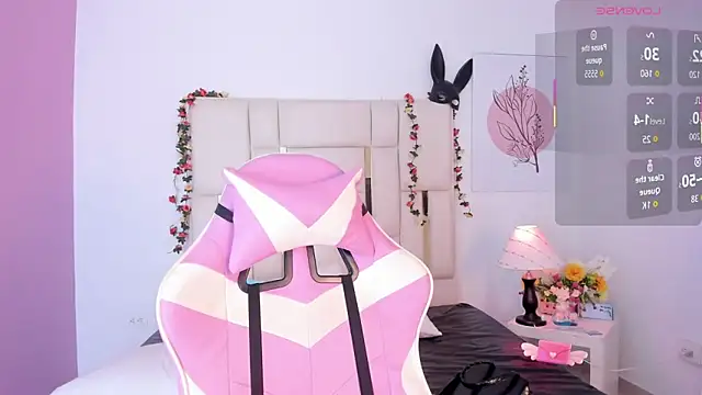 Silvanna-Casstro online show from December 19, 2025, 11:39 am