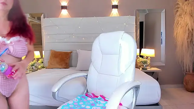 maturexxx  online show from November 12, 2025, 7:46 pm