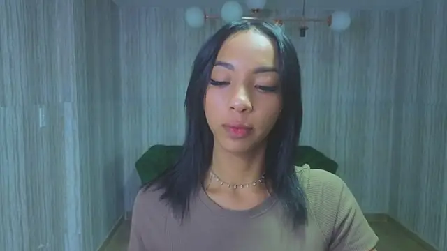 Snapshot of luna_meow_t chatting on February 8, 2026, 12:19 pm luna meow t online show from February 8, 2026, 12:19 pm