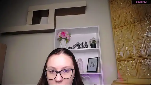 LiliaErmi online show from December 16, 2025, 5:45 am