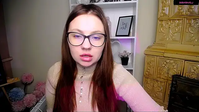 LiliaErmi online show from December 18, 2025, 6:08 am