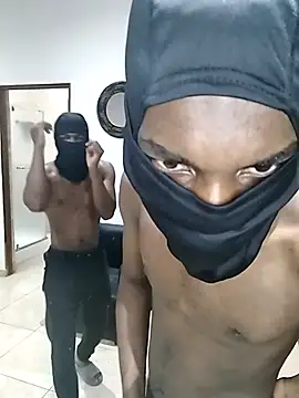 Snapshot of fourways23guy chatting on December 16, 2025, 8:03 pm fourways23guy online show from December 16, 2025, 8:03 pm