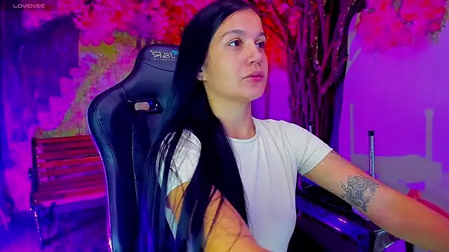 marahanson  online show from January 11, 2026, 2:22 pm