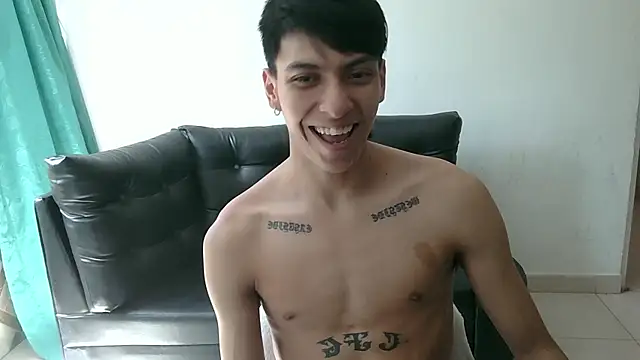 Snapshot of SebasT-sex chatting on May 5, 2026, 6:16 pm SebasT-sex online show from May 5, 2026, 6:16 pm