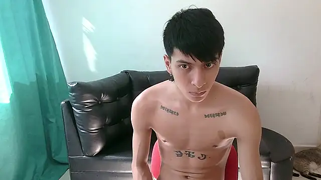 Snapshot of SebasT-sex chatting on May 6, 2026, 8:03 pm SebasT-sex online show from May 6, 2026, 8:03 pm