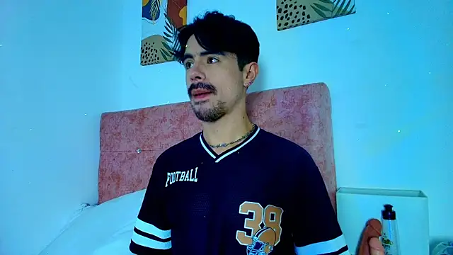 Ethan Briggs online show from January 13, 2026, 3:23 am