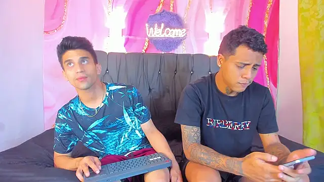 Snapshot of Hot_Boys_69 chatting on December 21, 2025, 5:14 am Hot Boys 69 online show from December 21, 2025, 5:14 am