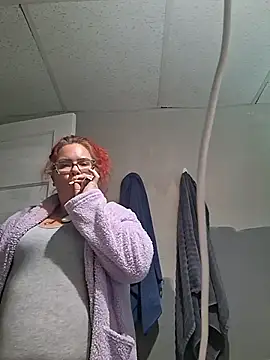 Snapshot of Goddessalizeee chatting on December 18, 2025, 6:36 pm Goddessalizeee online show from December 18, 2025, 6:36 pm