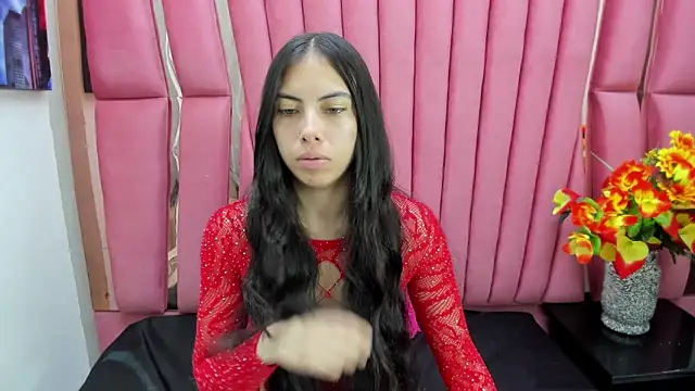 Snapshot of Alana_Hotterr chatting on February 28, 2026, 4:57 am Alana Hotterr online show from February 28, 2026, 4:57 am